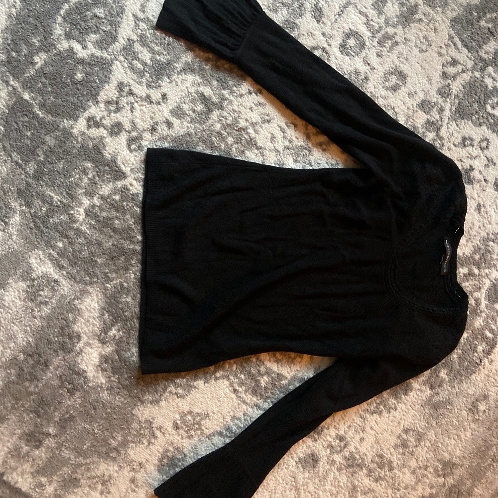 Fitted small, beautiful, black, soft sweater